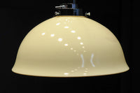 内面に花柄模様が描かれたノリタケの電笠 DC8148