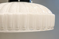 プレス模様でお洒落な雰囲気あるプレスガラス電笠 DC8150