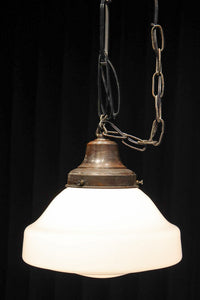 丸みを帯びたシンプルデザインが魅力な電笠 DC8155