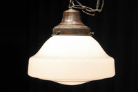 丸みを帯びたシンプルデザインが魅力な電笠 DC8155