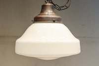 丸みを帯びたシンプルデザインが魅力な電笠 DC8155