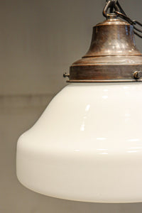 丸みを帯びたシンプルデザインが魅力な電笠 DC8155