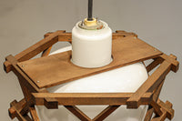 六角形の木枠が和モダンに飾る電笠 DC8159