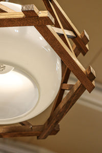 六角形の木枠が和モダンに飾る電笠 DC8159