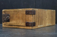 素朴な面持ちある開き戸付き変わり小箪笥 DC8179