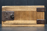 素朴な面持ちある開き戸付き変わり小箪笥 DC8179