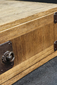 素朴な面持ちある開き戸付き変わり小箪笥 DC8179