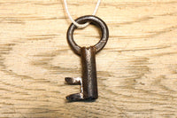 素朴な面持ちある開き戸付き変わり小箪笥 DC8179