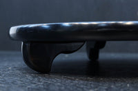 小サイズ!! 三本脚で趣きある縞黒檀の丸型置台 DC8182