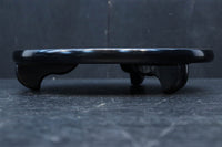 小サイズ!! 三本脚で趣きある縞黒檀の丸型置台 DC8182