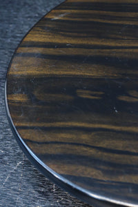 小サイズ!! 三本脚で趣きある縞黒檀の丸型置台 DC8182