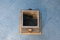 深い味わいの木製のペン立て DC8185