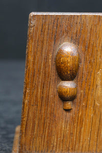 深い味わいの木製のペン立て DC8185