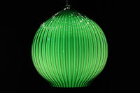 グリーンの縦縞プレス模様で落ち着いた眺めのプレスガラス電笠 DC8189