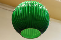グリーンの縦縞プレス模様で落ち着いた眺めのプレスガラス電笠 DC8189