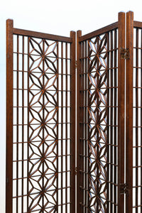 麻の葉組子の帯装飾が華やかな四つ折り衝立 DC8195