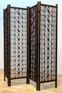 麻の葉組子の帯装飾が華やかな四つ折り衝立 DC8195