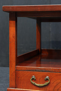 表情豊かな杢目を魅せる縦長の引き出し付き置台 DC8202