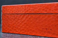 松の大木を力強く彫り描いた美しい朱漆の木箱 DC8205