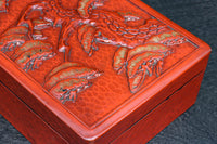 松の大木を力強く彫り描いた美しい朱漆の木箱 DC8205