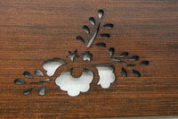 桐と菊の透かし絵がモダンな雰囲気の透かし板 DC8213 在庫1枚