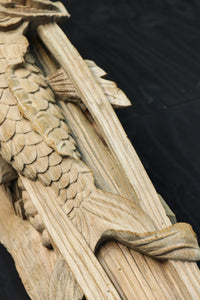 龍へと昇華する鯉の滝昇りを描いた立体彫刻が素晴らしい梁飾り DC8223ab 在庫(a:1 b:1)枚