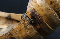 自然な竹の風合いある吊るし花器 DC8224