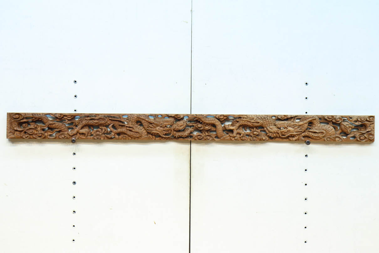 貫禄ある2頭の龍の立体感溢れるけやき彫刻飾り DC8226 – 古福庵