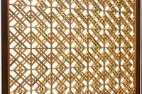 木枠内に幾何学模様をびっしり組み凛とした眺めの2つ折り衝立 DC8231