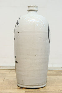 達筆文字が書かれた迫力ある徳利 DC8241