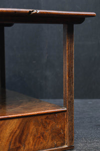 時代を経た味わい深い風合いの置台 DC8251