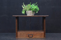 時代を経た味わい深い風合いの置台 DC8251