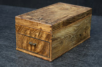 穏やかな流れの杢目で風情溢れる小物入れ DC8252