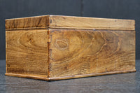 穏やかな流れの杢目で風情溢れる小物入れ DC8252