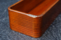 レトロ感のある色彩が温かみのある長方形の小箱 DC8256