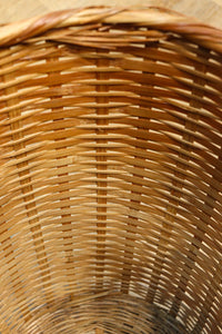 綺麗な艶色をした円柱型の編みカゴ DC8265