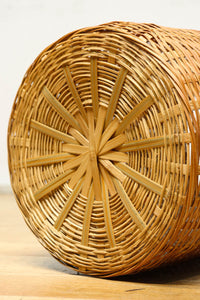 綺麗な艶色をした円柱型の編みカゴ DC8265