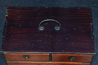 前面ツートンカラーでレトロ感溢れる針箱 DC8304