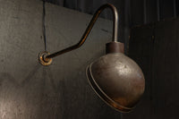 特大サイズ!! 真鍮の鈍い輝きが味わいを深める特大ブラケット DC8306