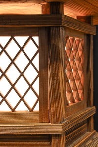 珍品!! 自然の風合いが温かみある木製の灯籠 DC8327