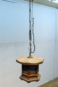 珍品!! 自然の風合いが温かみある木製の灯籠 DC8327