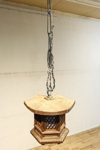 珍品!! 自然の風合いが温かみある木製の灯籠 DC8327