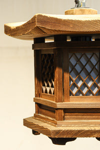 珍品!! 自然の風合いが温かみある木製の灯籠 DC8327