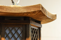 珍品!! 自然の風合いが温かみある木製の灯籠 DC8327