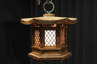 珍品!! 自然の風合いが温かみある木製の灯籠 DC8327