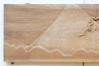 削り模様に昇り龍の絵柄が浮かぶ上品な木彫りの一枚絵 DC8332