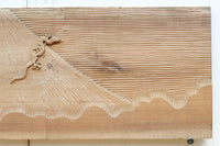 削り模様に昇り龍の絵柄が浮かぶ上品な木彫りの一枚絵 DC8332