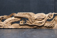 雄々しい龍を描いた彫刻飾り DC8352