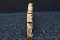 可愛らしい菊の花の小さな彫刻飾り DC8359 在庫2個