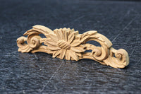 可愛らしい菊の花の小さな彫刻飾り DC8359 在庫2個